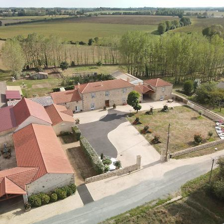 Le Logis Du Chateau Vieillevigne Luaran gambar